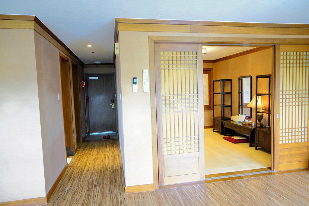 Lake Hills Jeju Resort Согвіпо Екстер'єр фото