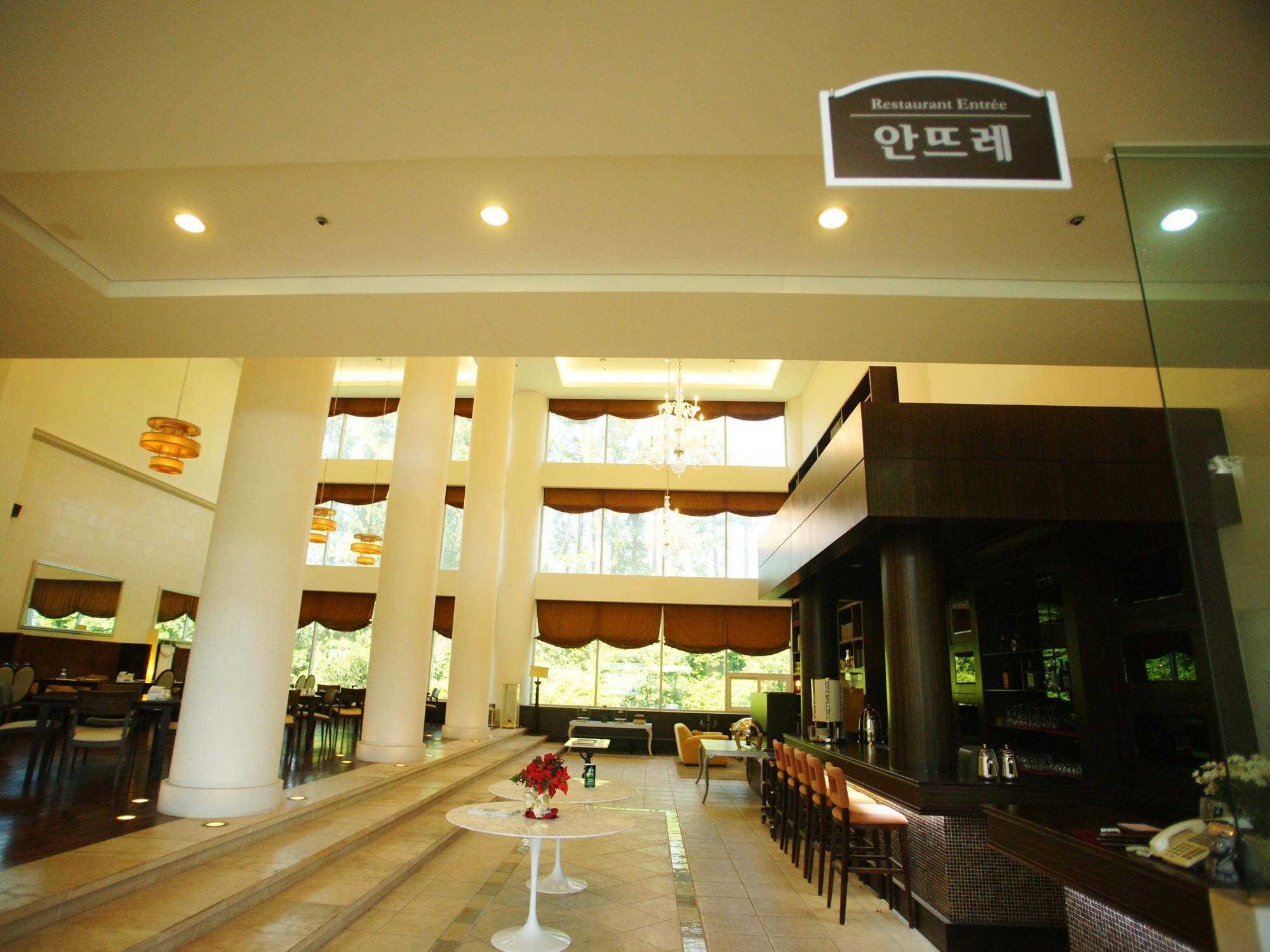 Lake Hills Jeju Resort Согвіпо Екстер'єр фото